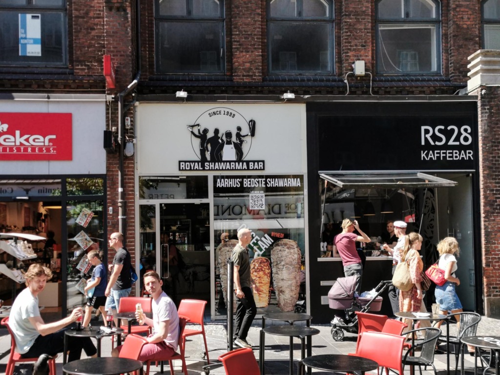 En rulle fra Royal Shawarma-3