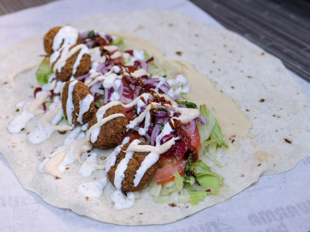 En shawarma med falafel hos Shawarma Bar&nbsp;