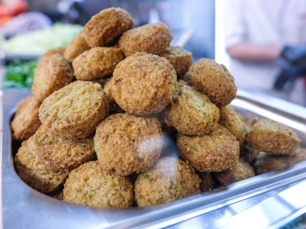 Frisklavede falafler hos Shawarma Bar&nbsp;