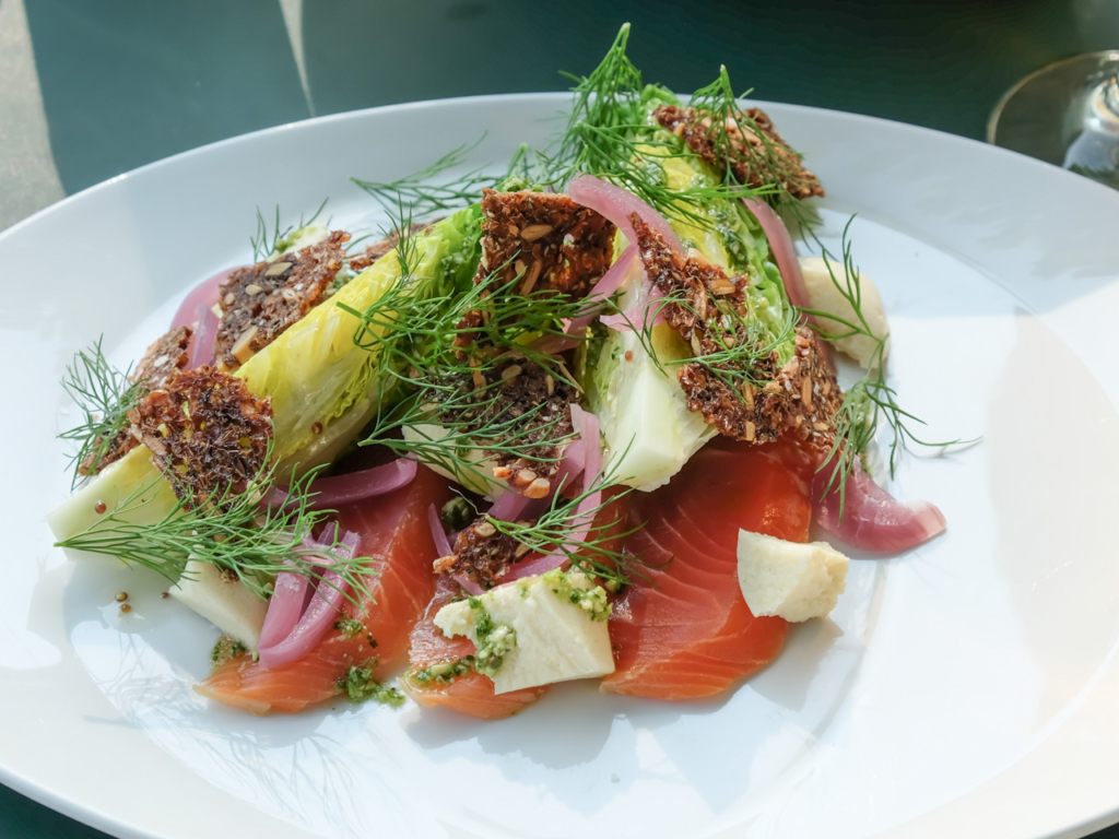 R&oslash;get vildlaks p&aring; Sjette Frederiks Kro