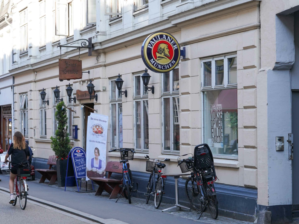 Die kleine Bierstube