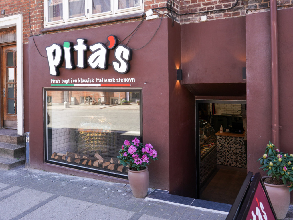Pita's set ud fra Tordenskjoldsgade en dag i maj m&aring;ned