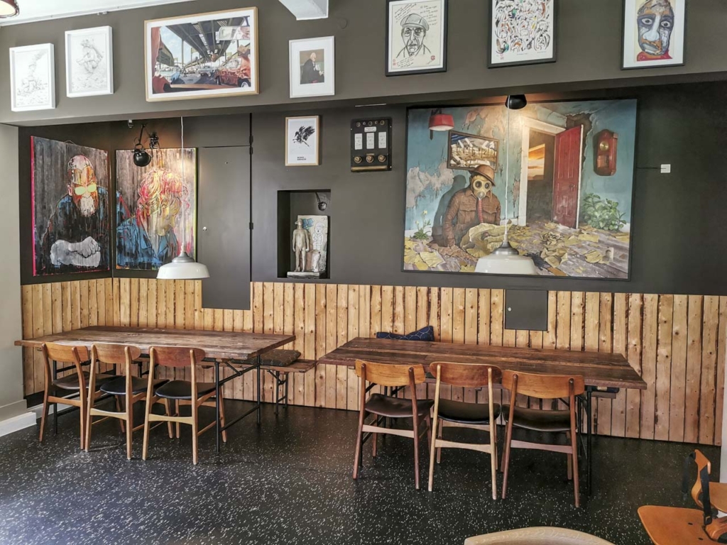 Cool og sp&aelig;ndende indretning hos Albert - Cafe & Sandwichbar