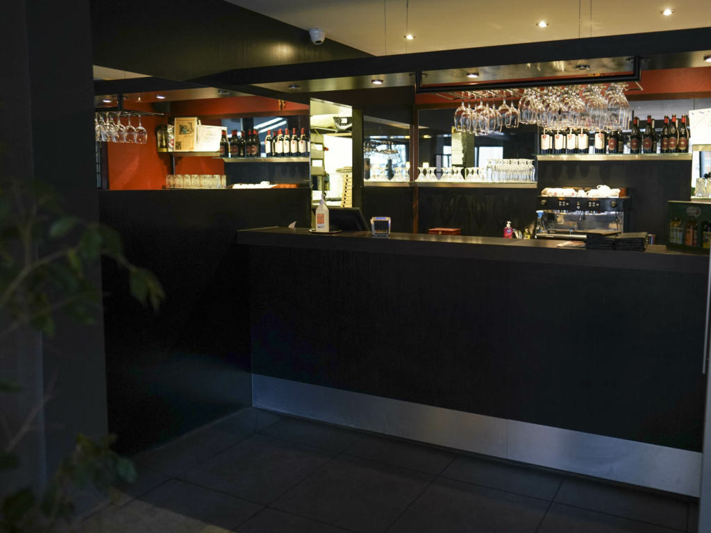 Baren hos Markus Pizzeria p&aring; Tr&oslash;jborg