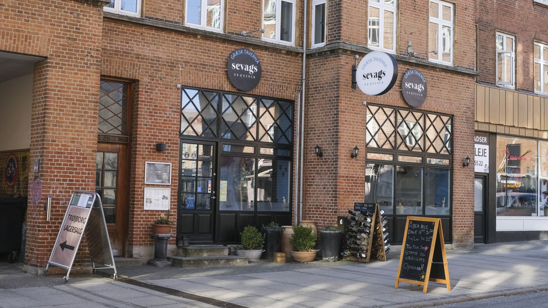 Sevags Grækeren på Trøjborg set udefra