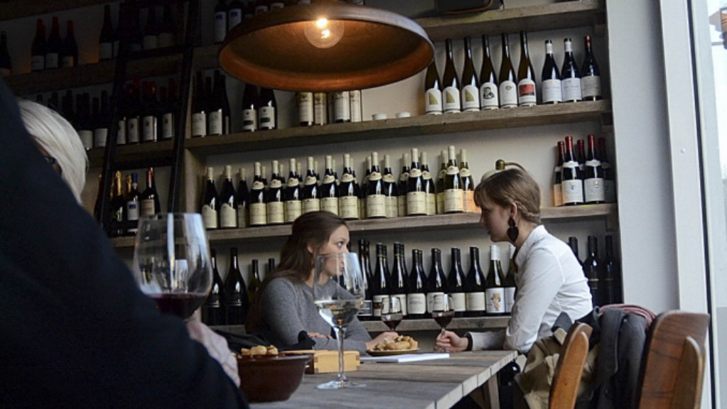 G&aelig;ster hos S'vinbar i Klostergade