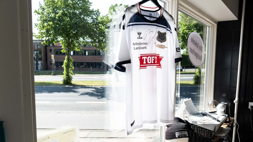 Tøffes trøje hos Søren E i Viby