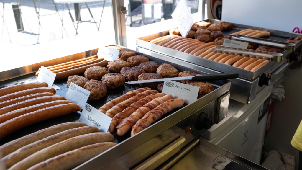 Der er altid mange p&oslash;lser klar hos P&oslash;lseboden på Str&oslash;get