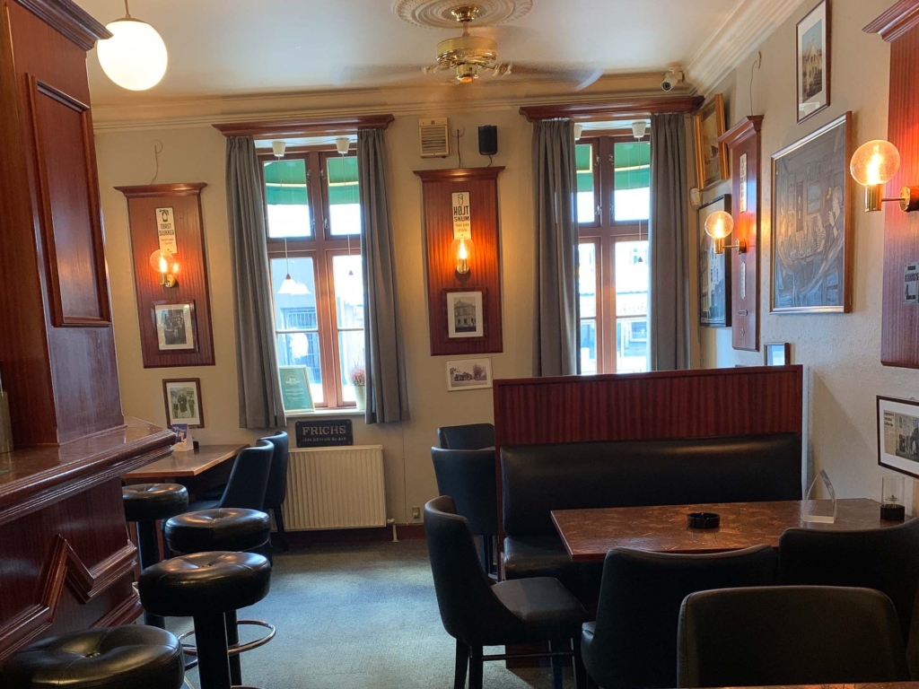 Der kan v&aelig;re noget r&oslash;get hos Brocafeen