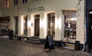 ÅBEN i Aarhus en sen nattetime