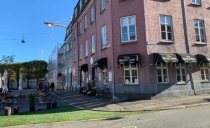 Kurts mor på Fredens Torv