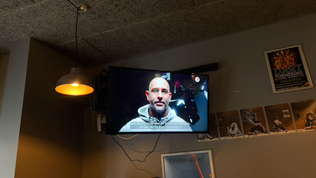 Der er ofte sport p&aring; sk&aelig;rmen Hos Anton