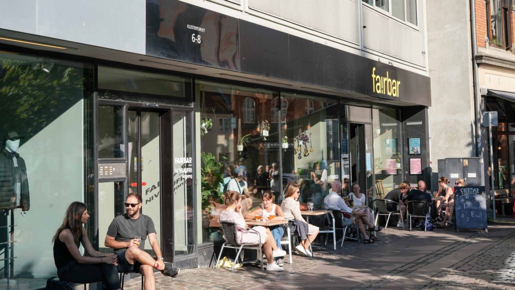 Fairbar p&aring; Klostertorvet set udefra