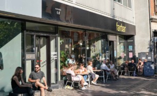 Fairbar på Klostertorvet set udefra