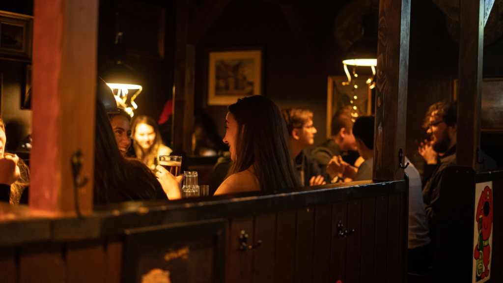 G&aelig;ster hos Den Gyldne Kro i Aarhus