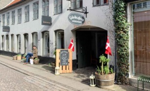GårdCafeen holder til i det hyggelige Latinerkvarter
