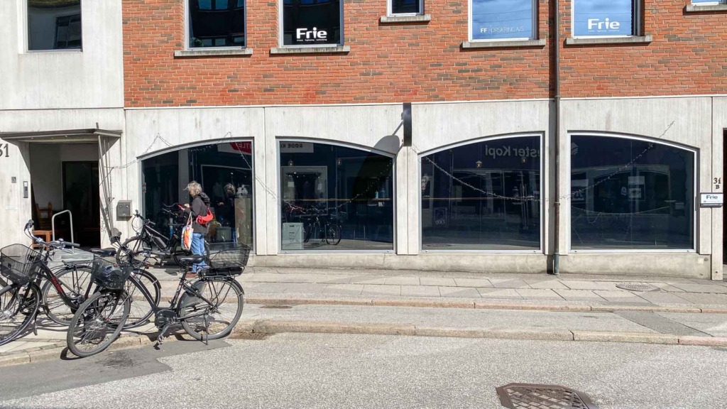 Der er noget federe indend&oslash;re hos Vin & Petanque