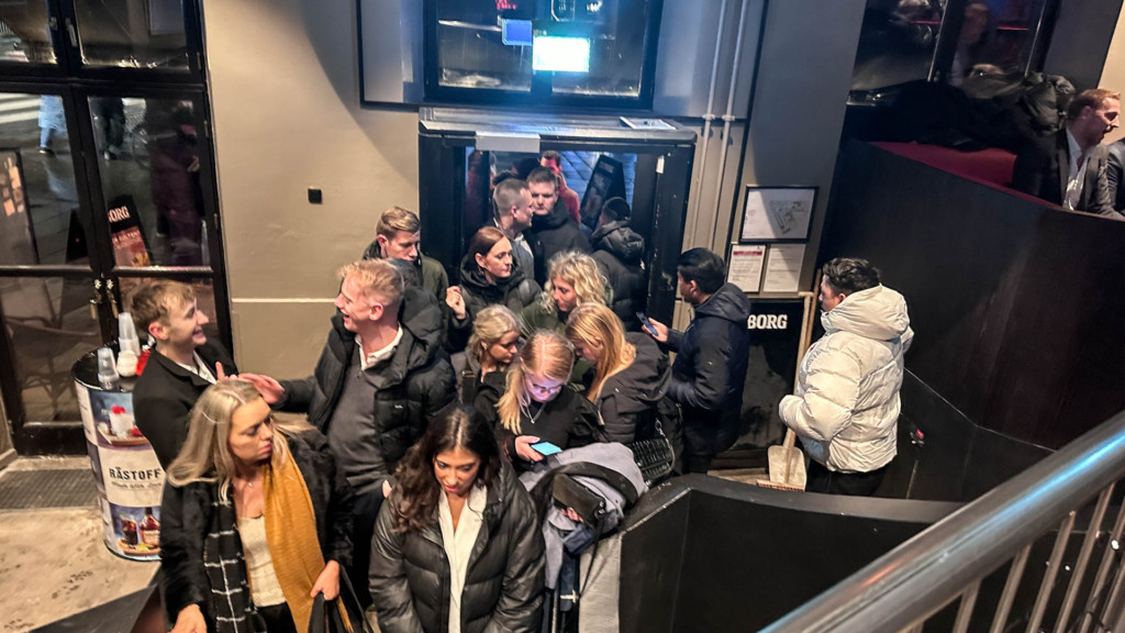 Der er k&oslash; til at komme ind hos To Kolde ved åen