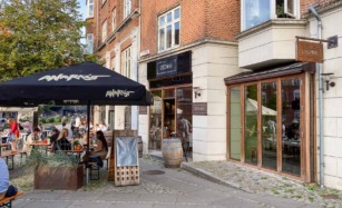 Stechers ved åen i Aarhus set udefra
