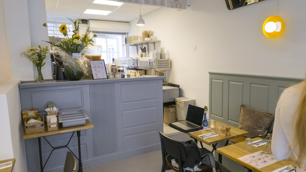 Disken hos Miss Green Caf&eacute;