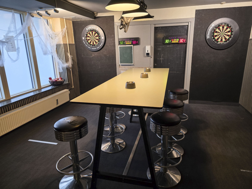 To af dartbanerne hos Agners Bodega i M&oslash;llevangen i Aarhus N