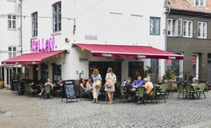 Apollon i Maren Smeds Gyde set udefra