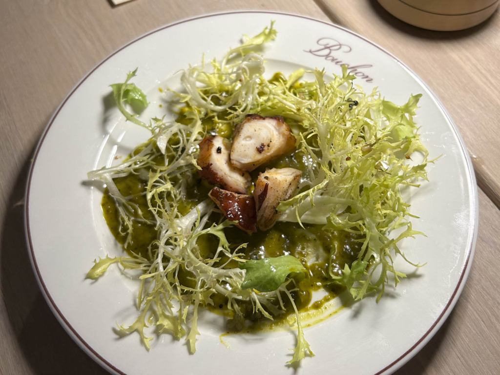 En ualmindelig god salat hos Bouchon Vin- og Madbar.