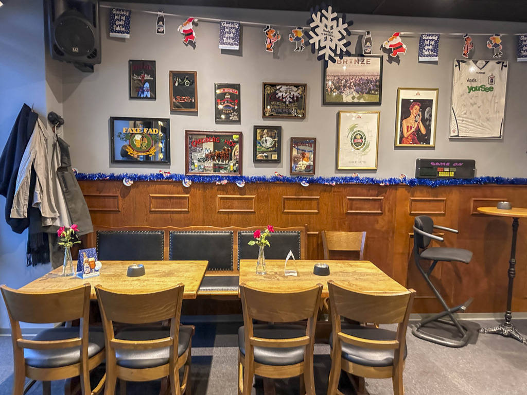 Indretning, borde og stole hos Rundh&oslash;j Bodega