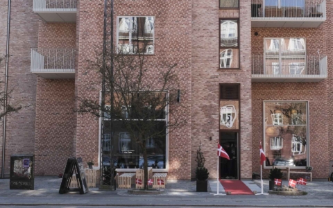 MIB Bageri på Godsbanen i Aarhus C set udefra gaden af.