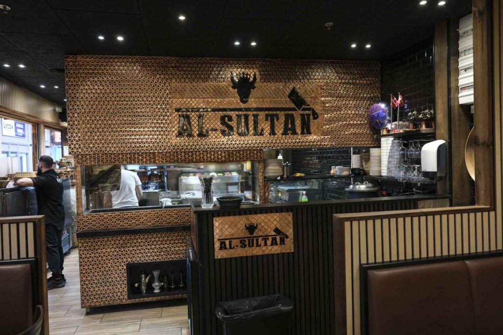 indretningen hos Al-Sultan i Bazar Vest.