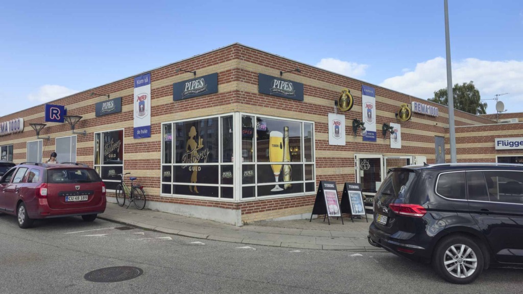 Pipes er et &aelig;gte aarhusiansk v&aelig;rtshus med sj&aelig;l, historie og masser af personlighed.