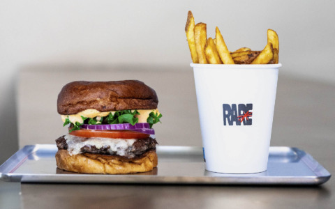 En ualmindelig flot burger hos Rare Burgery på Trøjborg i Aarhus N.