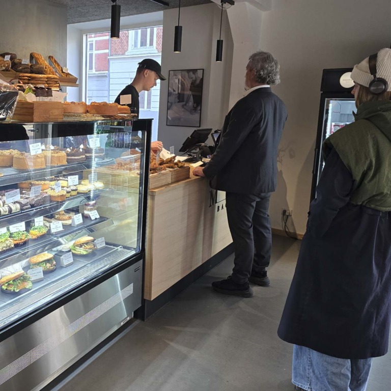 Der er ofte lidt k&oslash; hos MIBbageri i Tordenskjoldsgade p&aring; Tr&oslash;jborg.