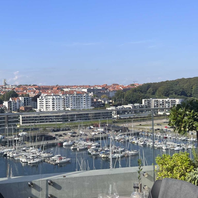 Tiende på Aarhus &Oslash;-8