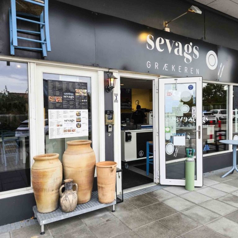 Indgange til Sevags Gr&aelig;keren i Egå