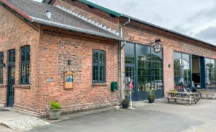 Ribe Bryghus har både bar og bryggeri i huset.