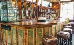 Café Valdemar i Ribe er en bar og natklub med sjæl.