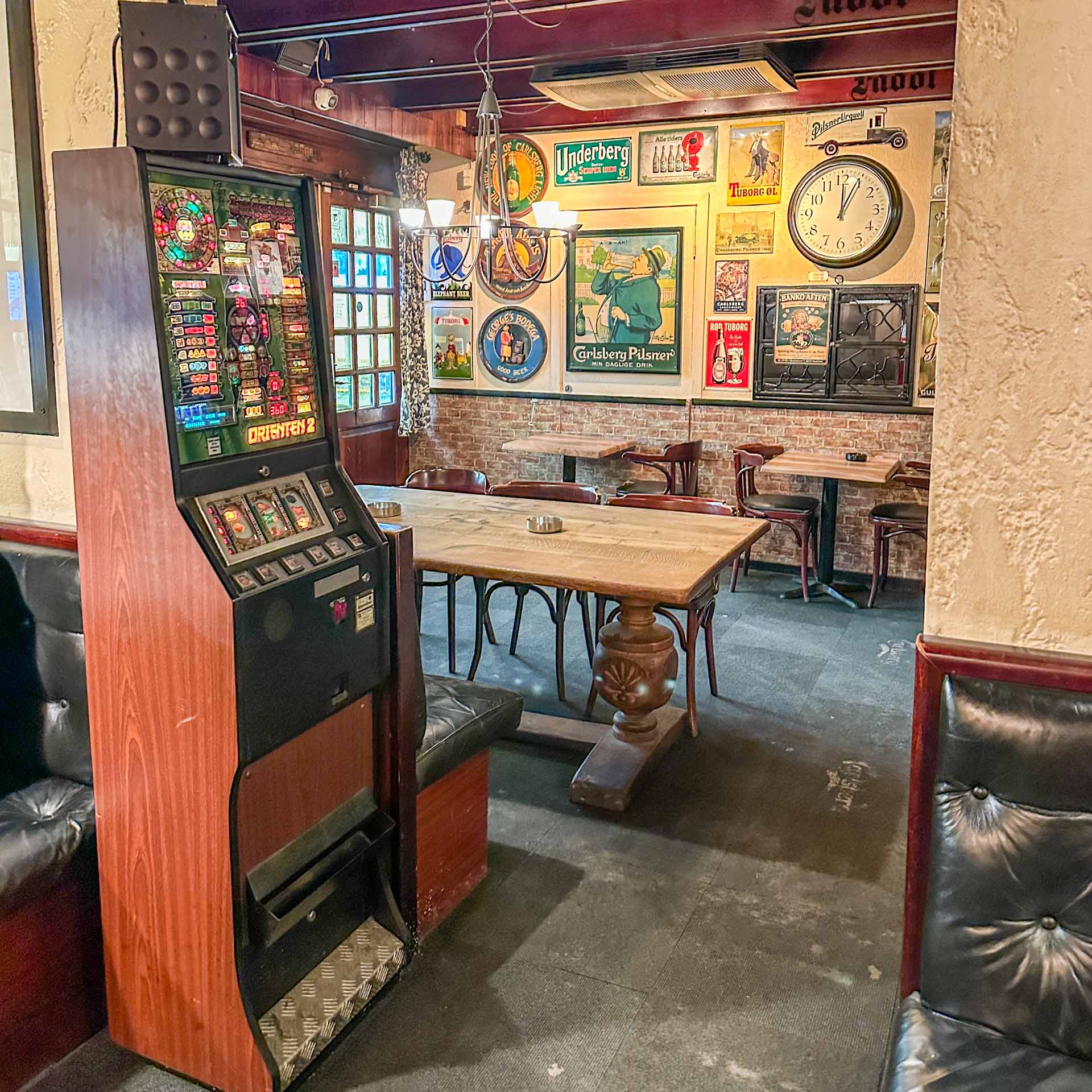 George´s Bodega er et rygerværtshus i Roskildee