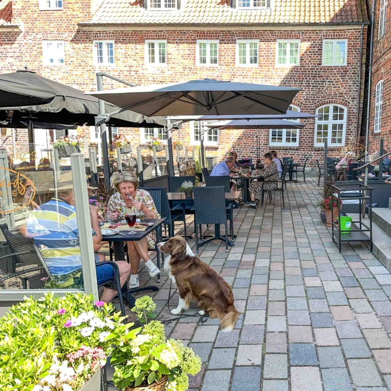 Kj&aelig;ldgaards Cafe-13