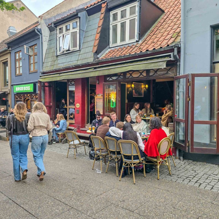 Frederiks Craft Beer Bar ligger i Frederiksgade i Aarhus.