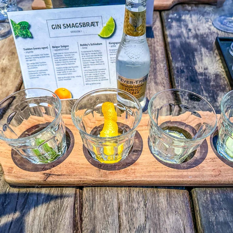 GIN&bull;BAR