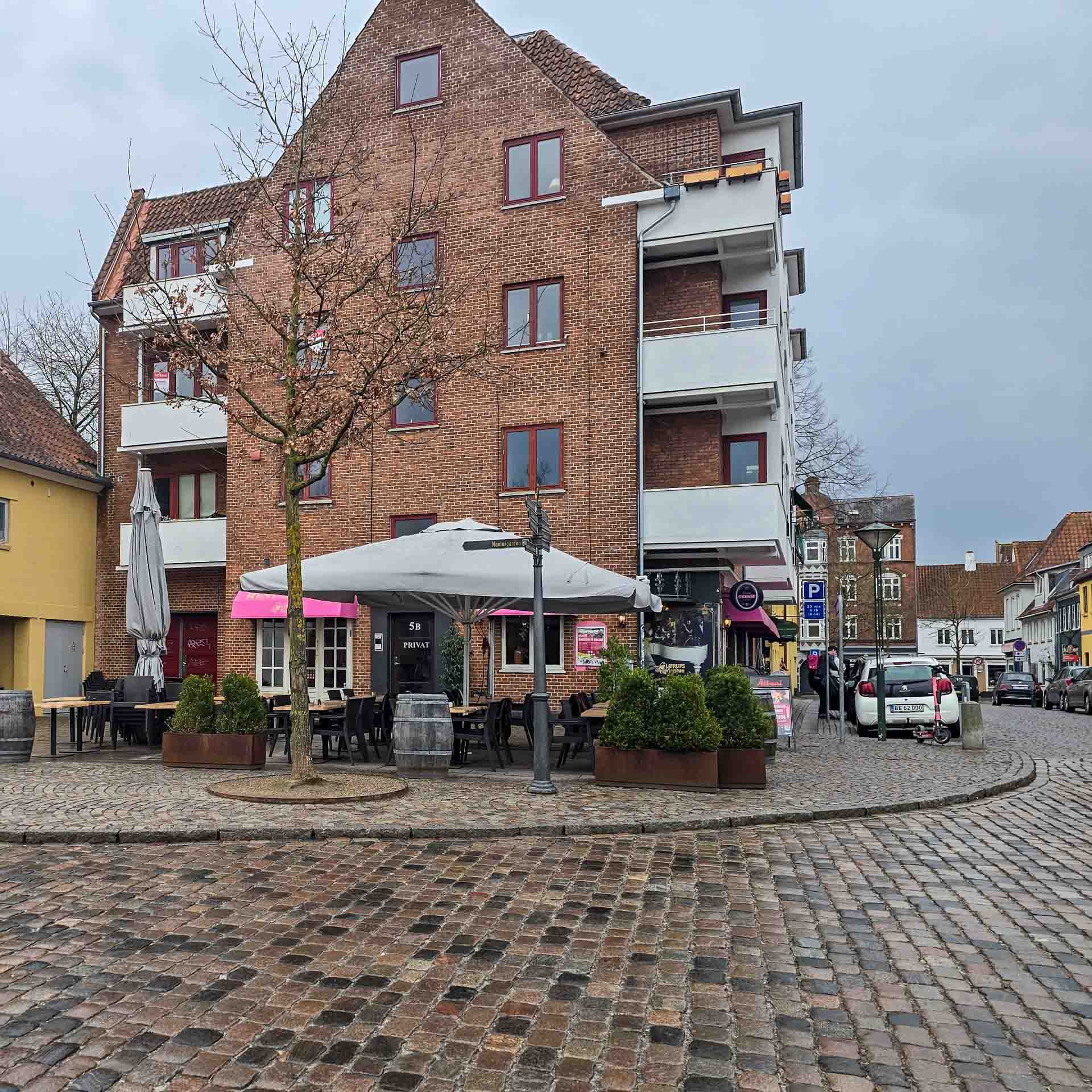 Lørups Vinstue i Odense har udeservering
