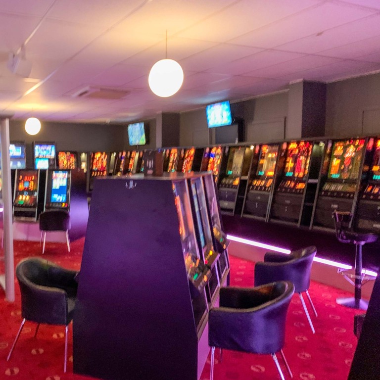 Lucky&acute;s Sports-Bar-Lucky&acute;s Sports-Bar--3