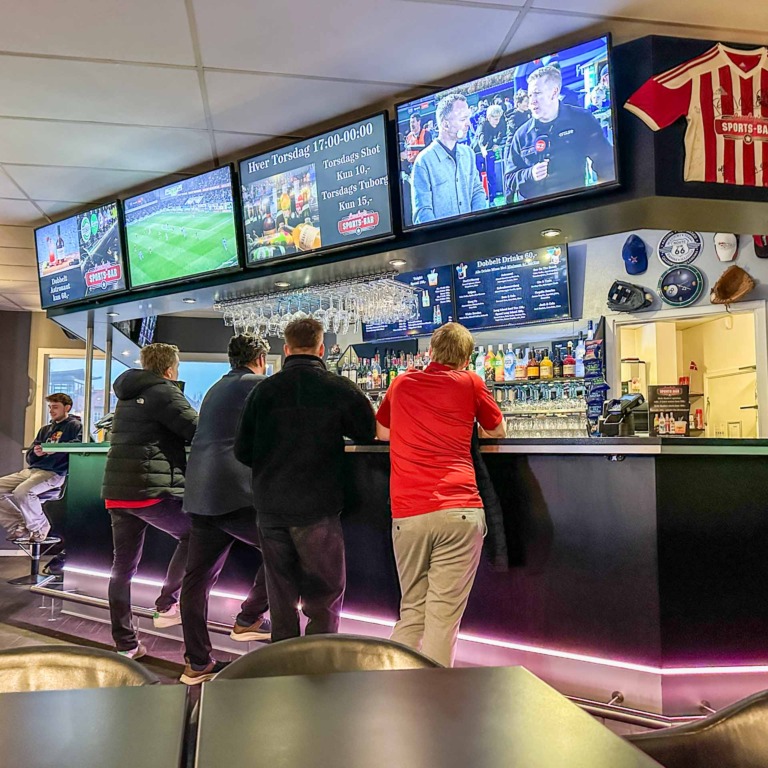 Lucky&acute;s Sports-Bar-Lucky&acute;s Sports-Bar--4
