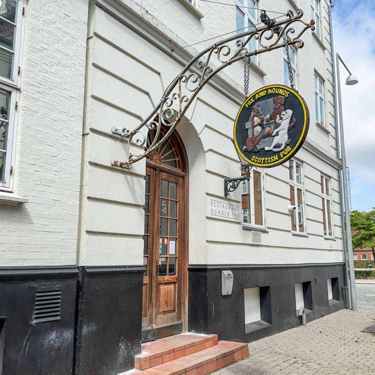 Fox And Hounds Aabenraa har flere afdelinger
