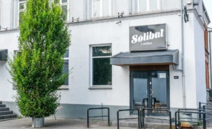 Sölibat er en natklub i Horsens.