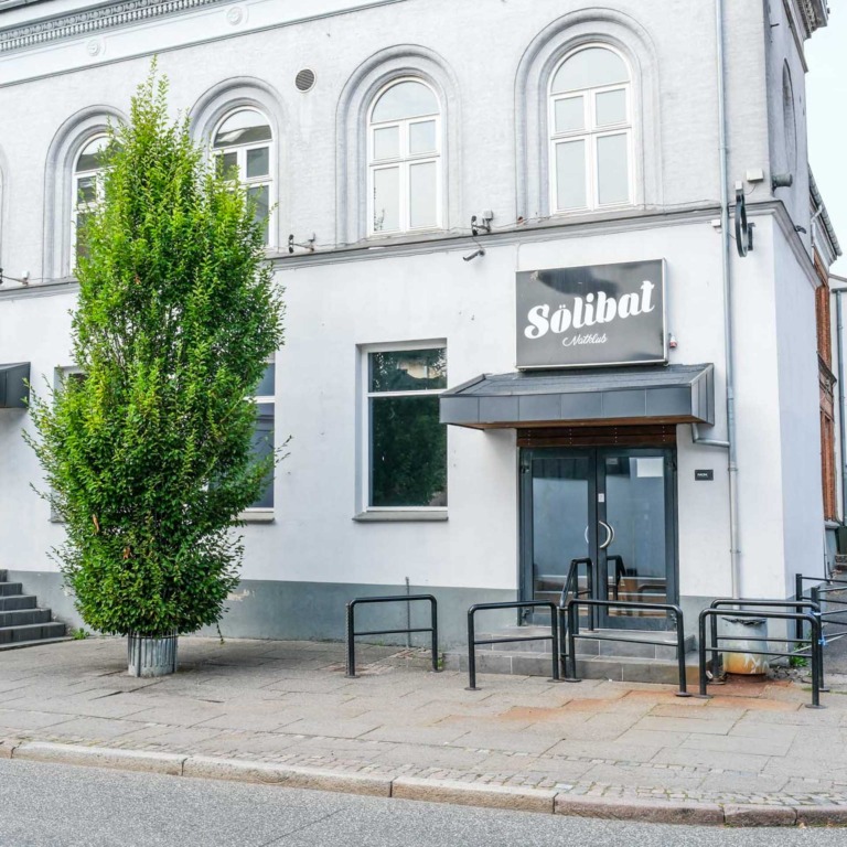 S&ouml;libat er en natklub i Horsens.