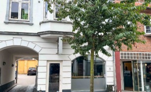Bar Pragt Horsens er en bar i Horsens