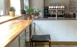Cobe – Coffe & Beer Bar Horsens ligger på Jessensgade i Horsens.