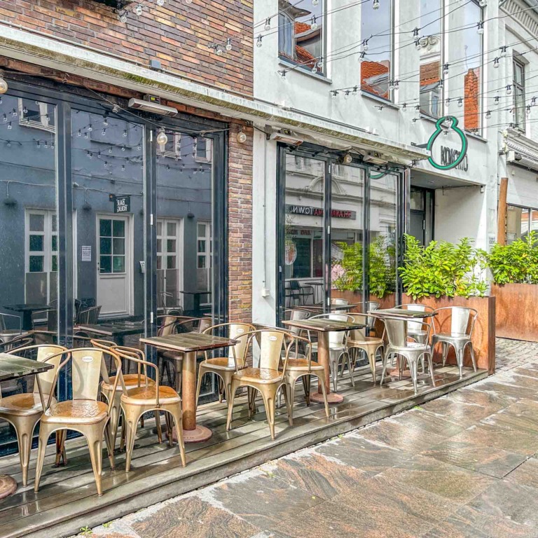 Kokomo Horsens er en bar i tre etager